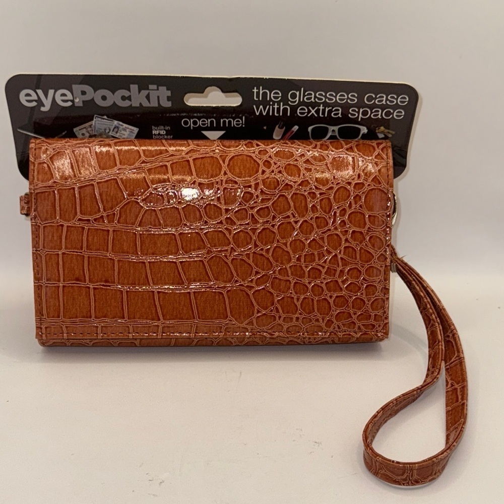 Croc-Embossed Brown Wristlet Wallet